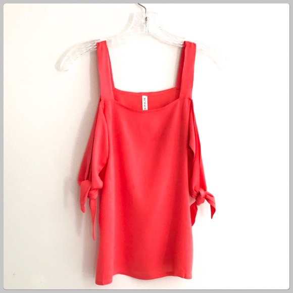 HP NWT Sweet Coral/Pink Cold Shoulder Top - Picture 2 of 4